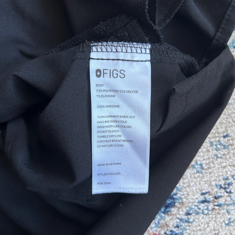 Figs scrub top - Picture 4 of 4